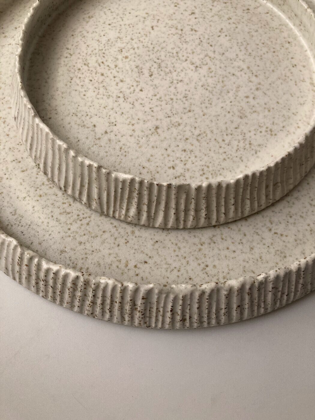 Barnacle Bowl, cream ridged plates